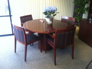 Robin's Round table with Chairs Set